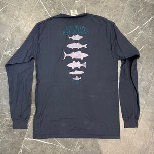 Sandals Emerald Bay Bahamas Navy Long Sleeve Shirt Back Fish Graphic Mens Size M